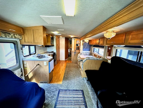 1999 Fleetwood Pace Arrow Vision 36B RV Photo 2
