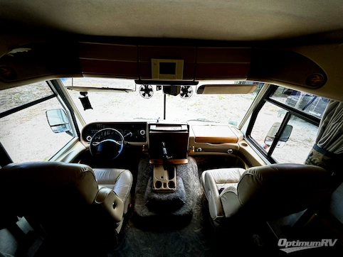 1999 Fleetwood Pace Arrow Vision 36B RV Photo 3