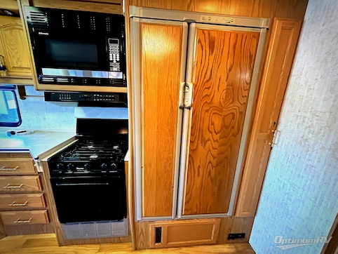1999 Fleetwood Pace Arrow Vision 36B RV Photo 4