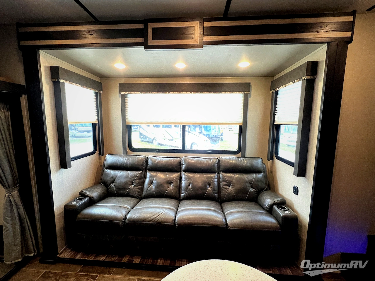 2018 Keystone Impact 351 Photo 6