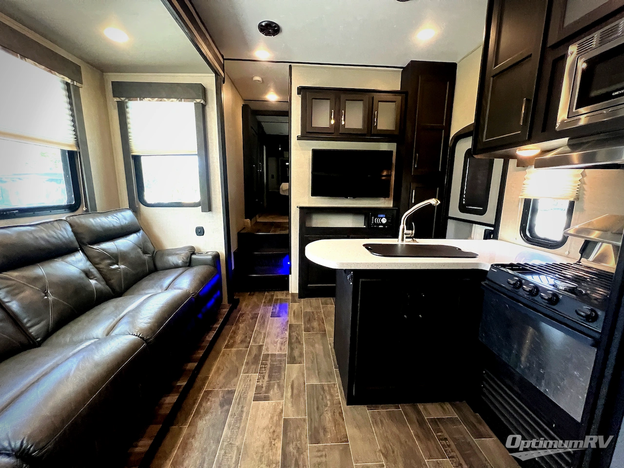 2018 Keystone Impact 351 Photo 18