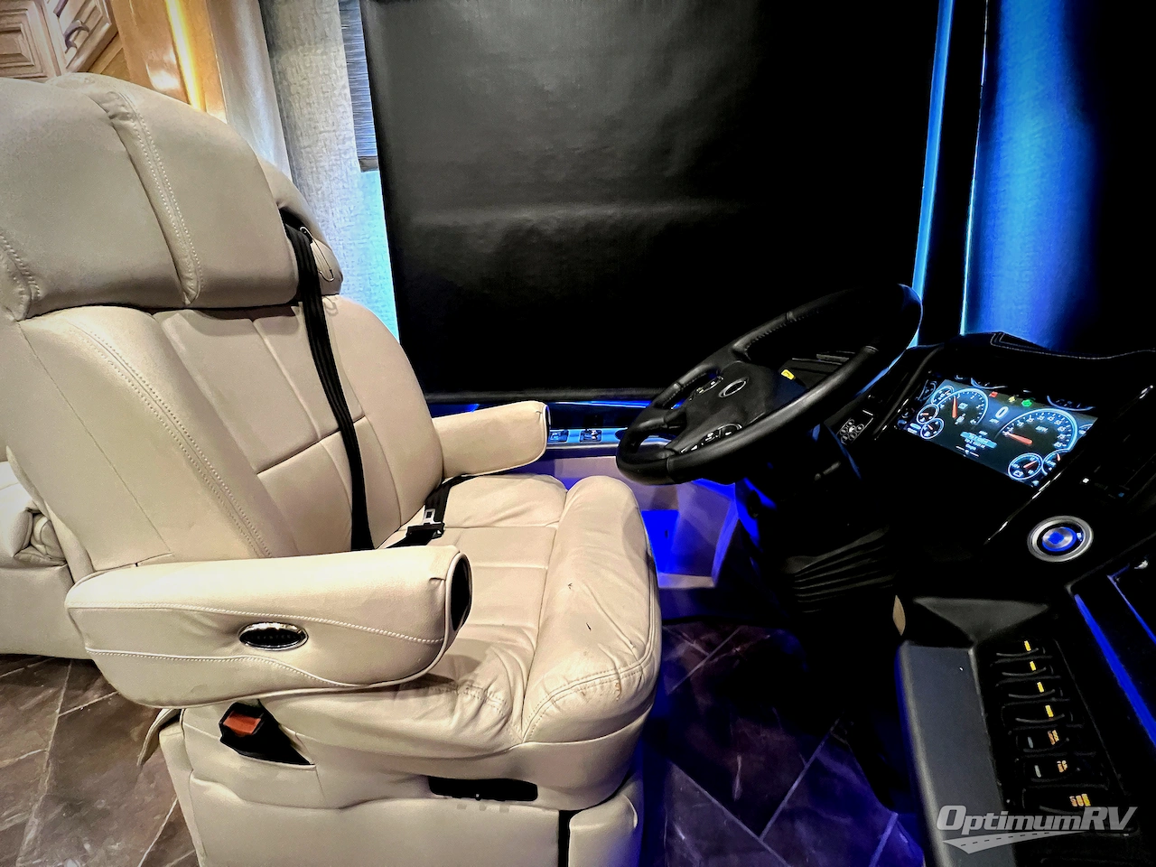 2018 Newmar New Aire 3343 Photo 8