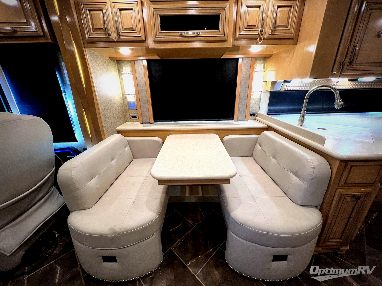 2018 Newmar New Aire 3343 Photo 14
