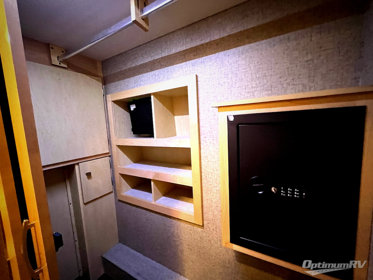 2018 Newmar New Aire 3343 Photo 46