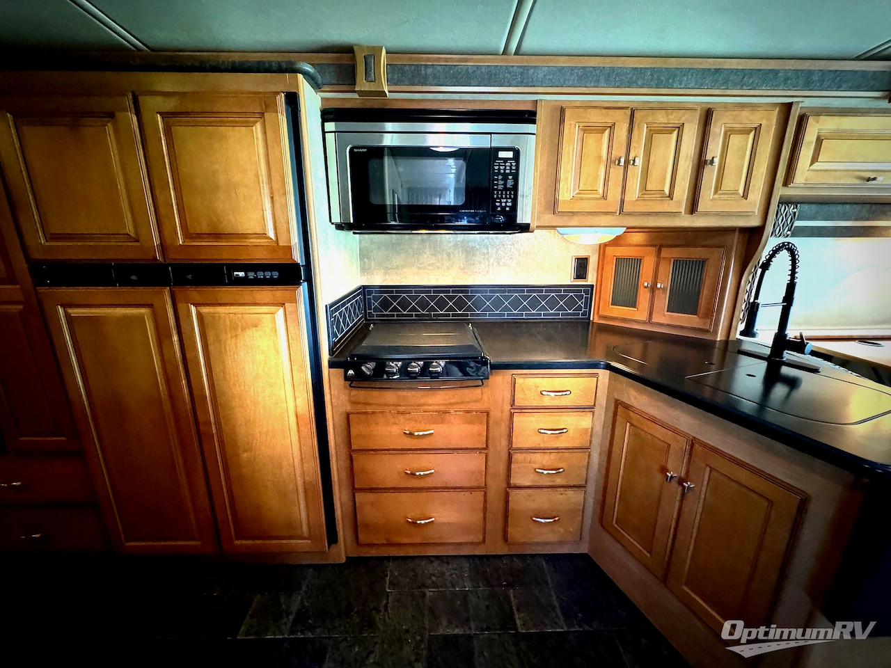 2013 Itasca Sunova 33C Photo 6