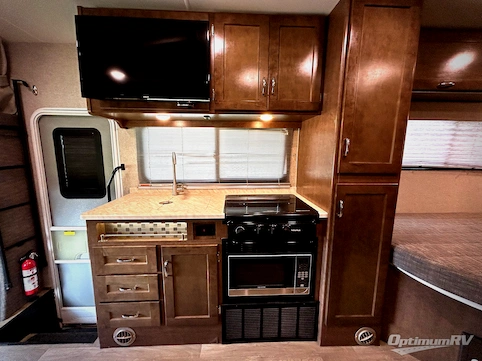2020 Winnebago Vita 24F RV Photo 2