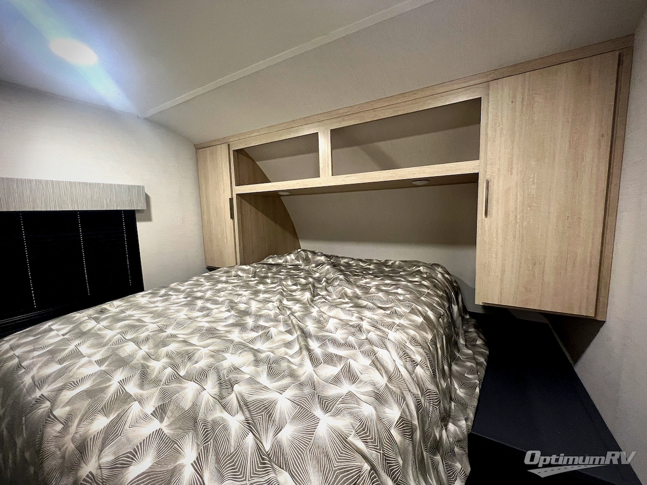 2025 Prime Time Tracer 308BH Photo 22