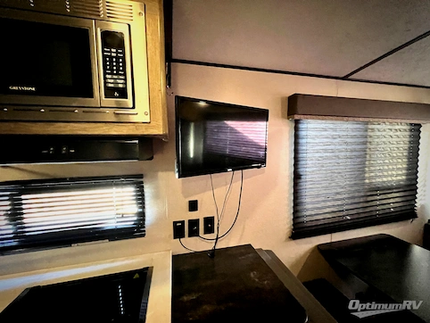 2021 Keystone Springdale 220RD RV Photo 2