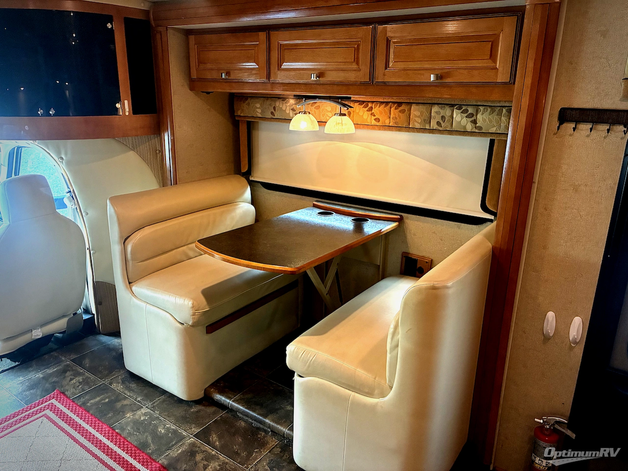 2014 Itasca Cambria 30J Photo 6