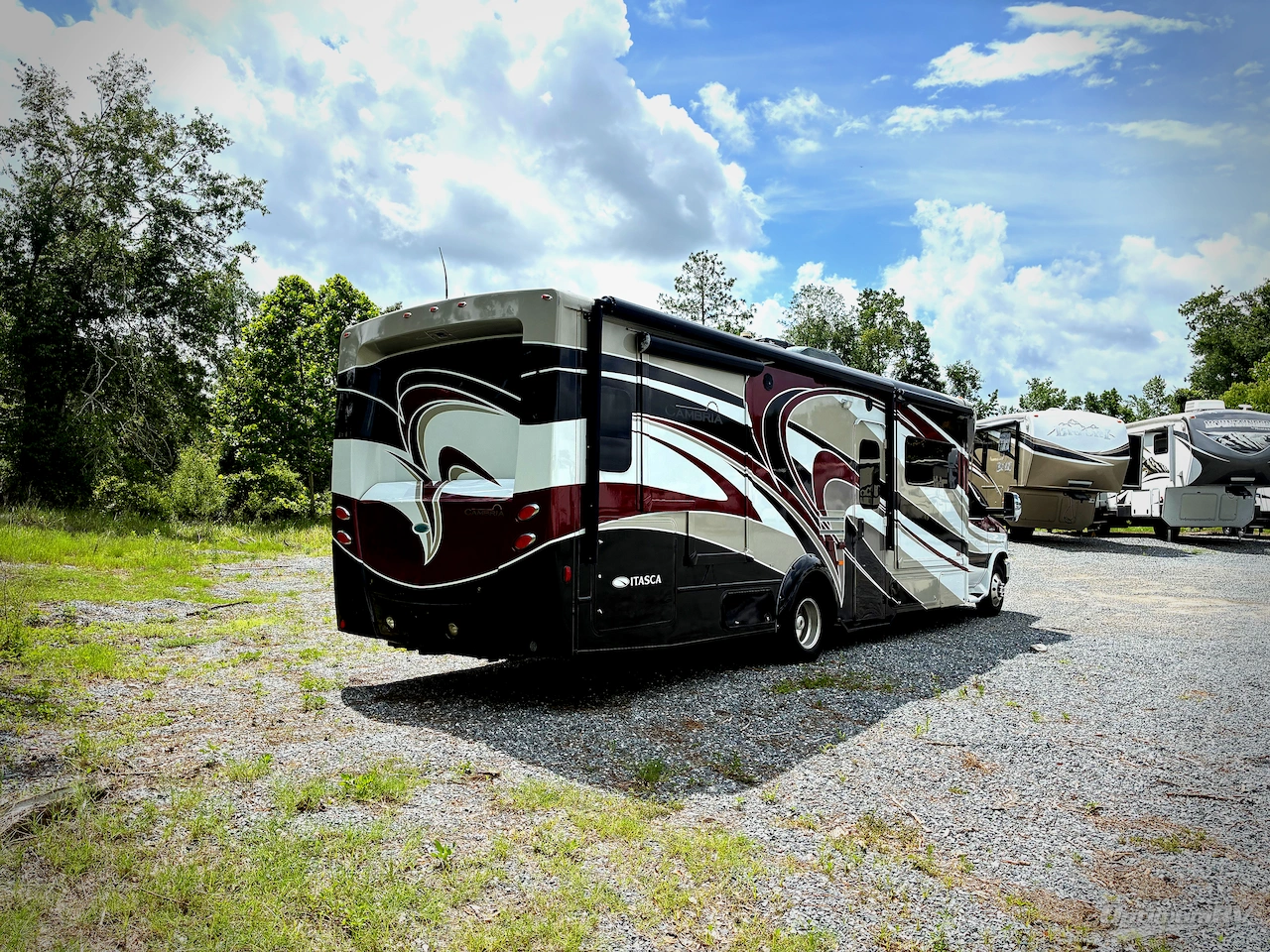2014 Itasca Cambria 30J Photo 2