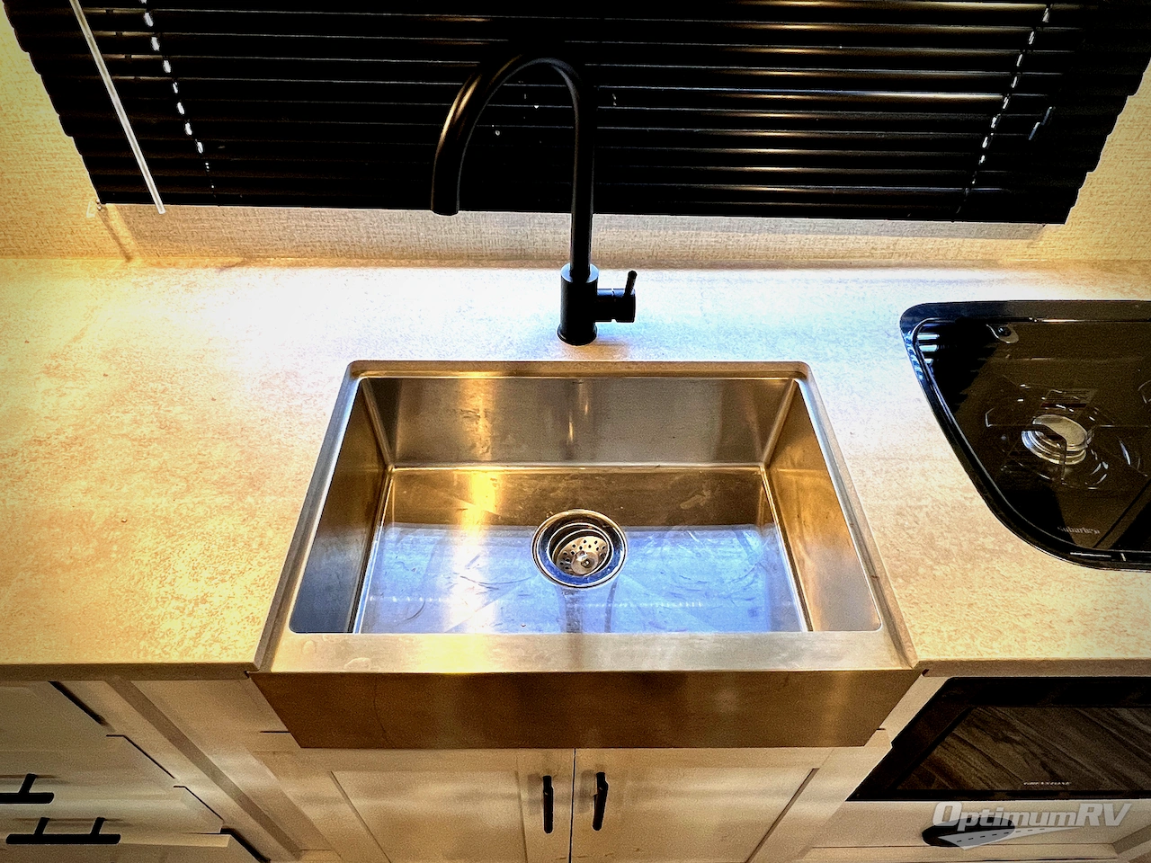 2021 Dutchmen Coleman Rubicon 1608RB Photo 13