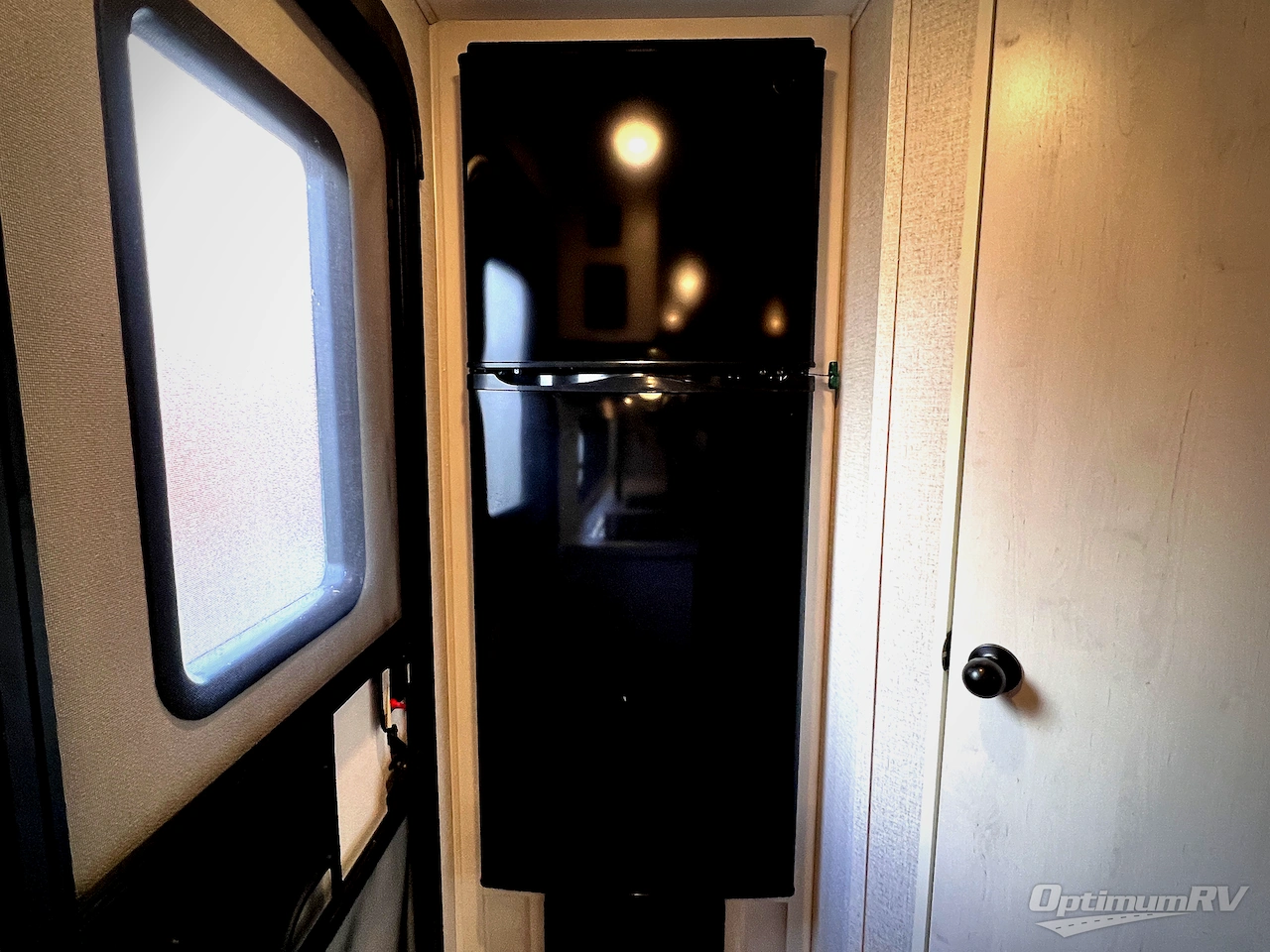 2021 Dutchmen Coleman Rubicon 1608RB Photo 17