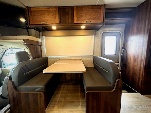 2025 Winnebago Minnie Winnie 25B RV Photo 2