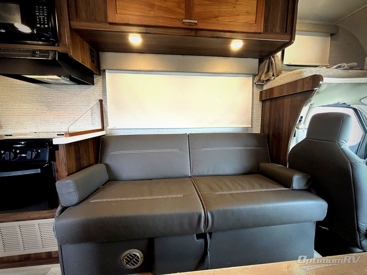 2025 Winnebago Minnie Winnie 25B Photo 6