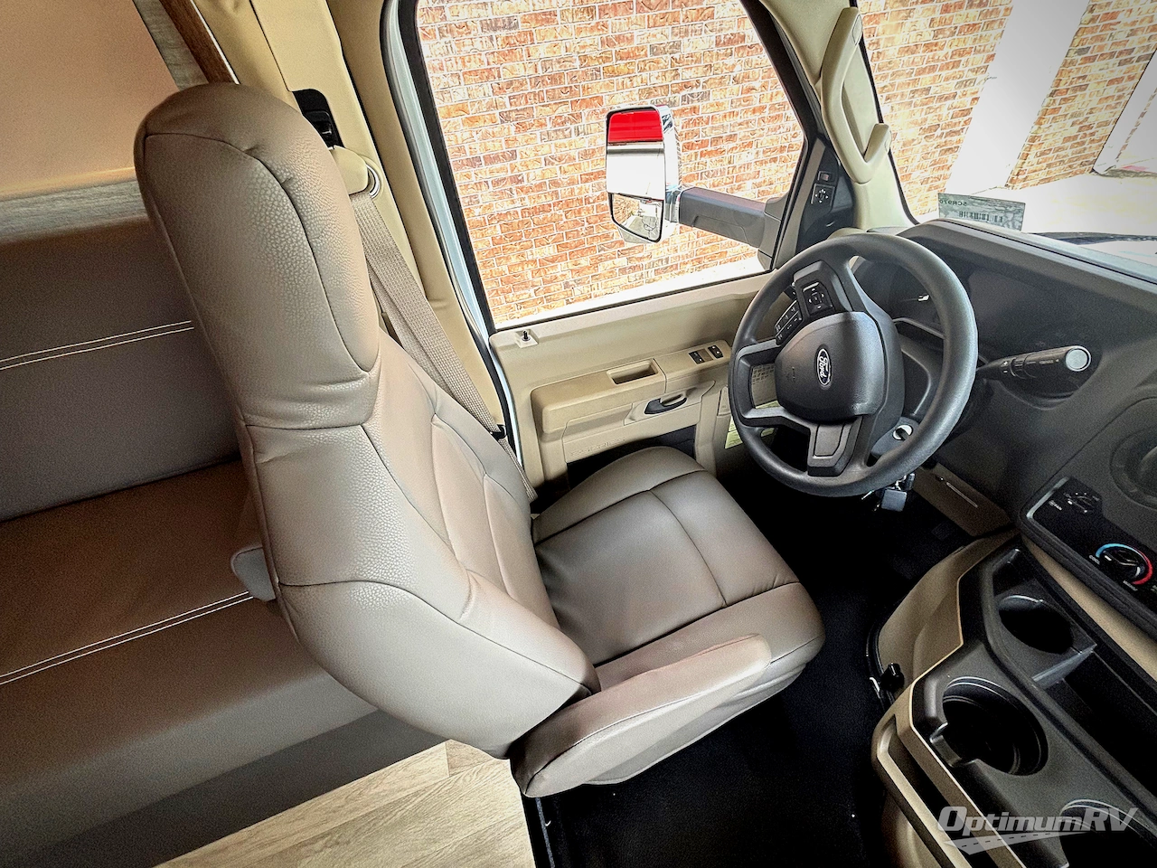 2025 Winnebago Minnie Winnie 25B Photo 15
