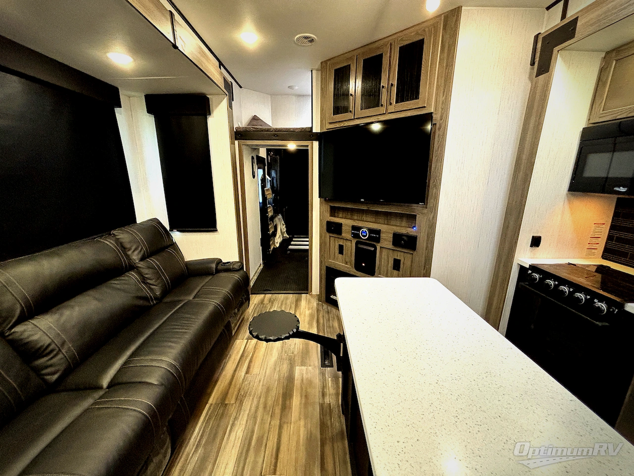 2022 Heartland Road Warrior 375 Photo 4