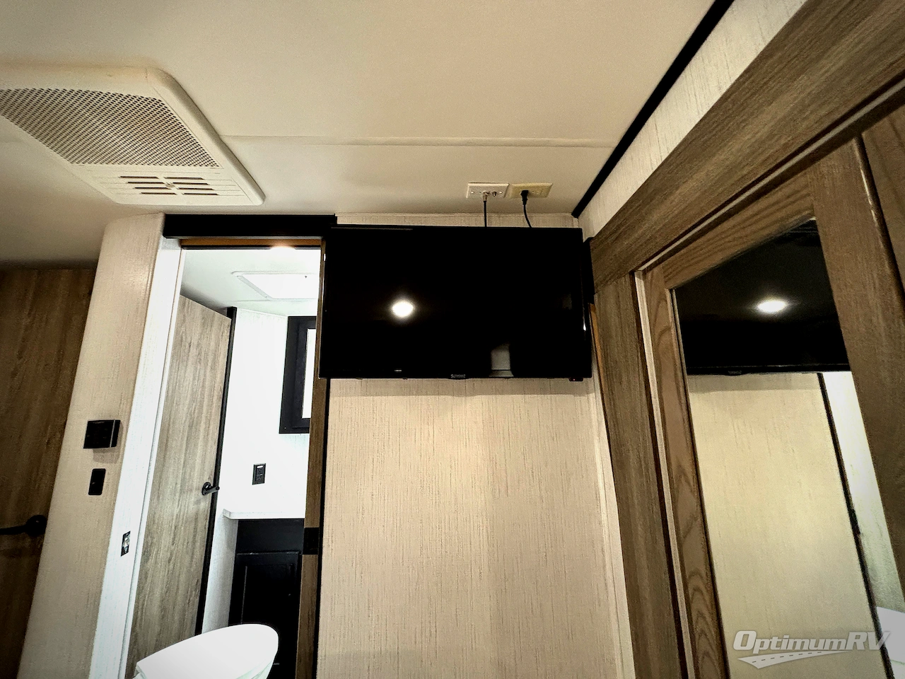 2022 Heartland Road Warrior 375 Photo 10