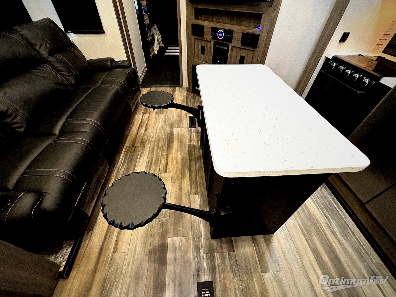 2022 Heartland Road Warrior 375 Photo 15