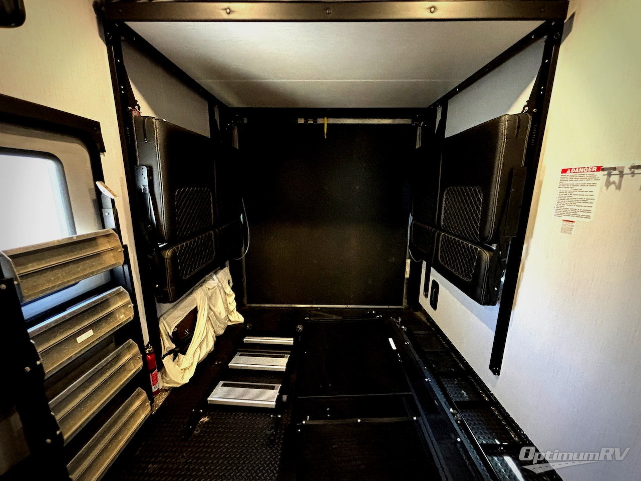 2022 Heartland Road Warrior 375 Photo 18