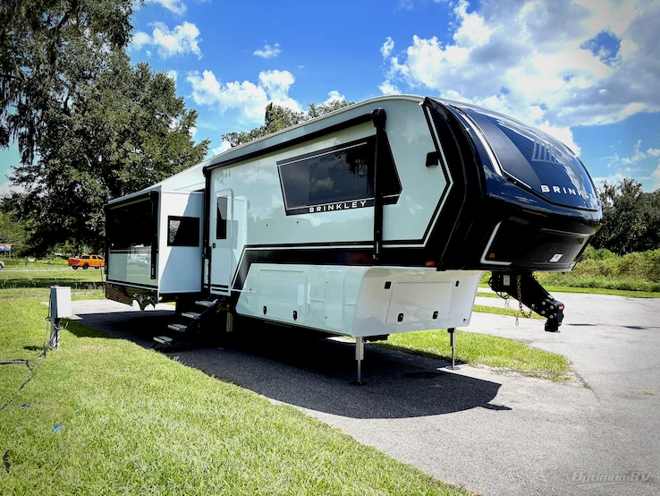 2025 Brinkley Model Z 3300 RV Photo 1