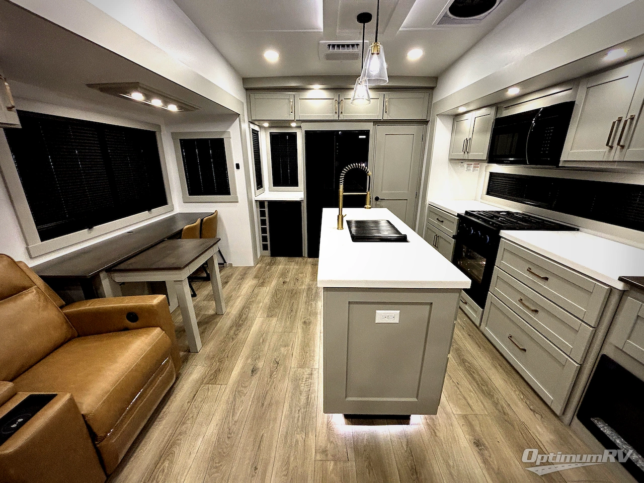 2025 Brinkley Model Z 3300 Photo 2
