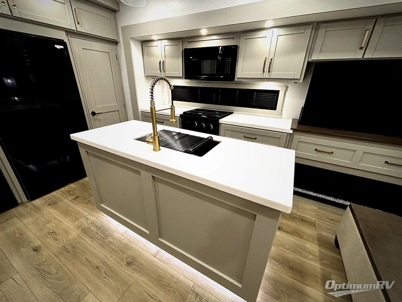 2025 Brinkley Model Z 3300 Photo 15