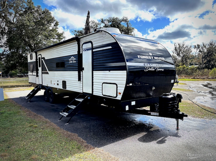 2025 East To West Della Terra 312BH RV Photo 1