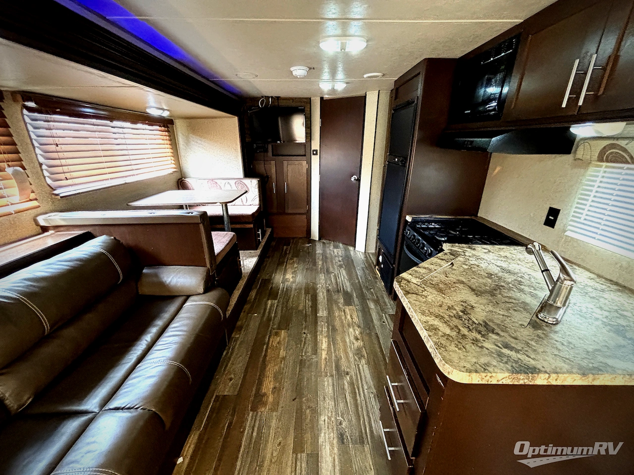 2015 Forest River Cherokee Grey Wolf 26RL Photo 5