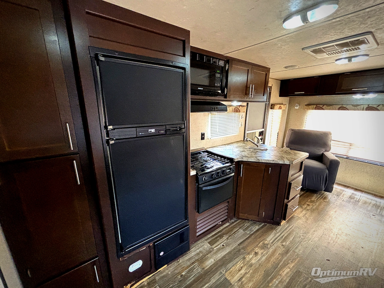 2015 Forest River Cherokee Grey Wolf 26RL Photo 11