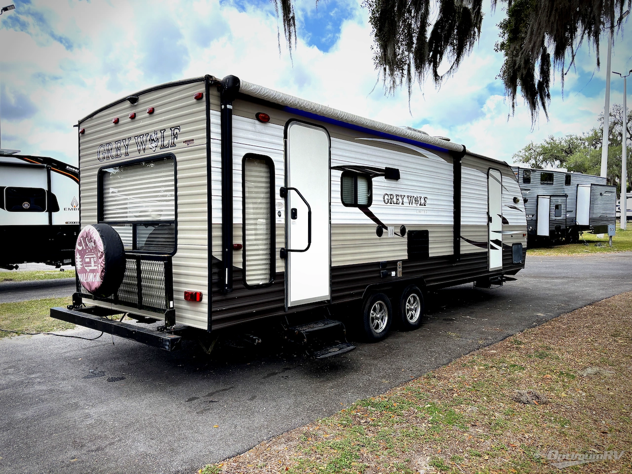 2015 Forest River Cherokee Grey Wolf 26RL Photo 2