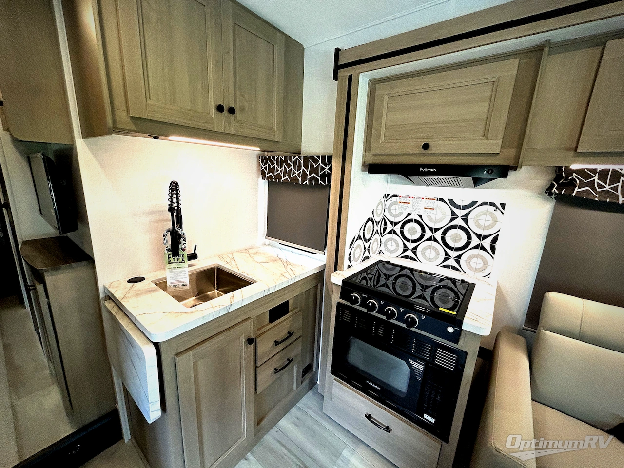 2026 Forest River Sunseeker LE 3250DSLE Ford Photo 6