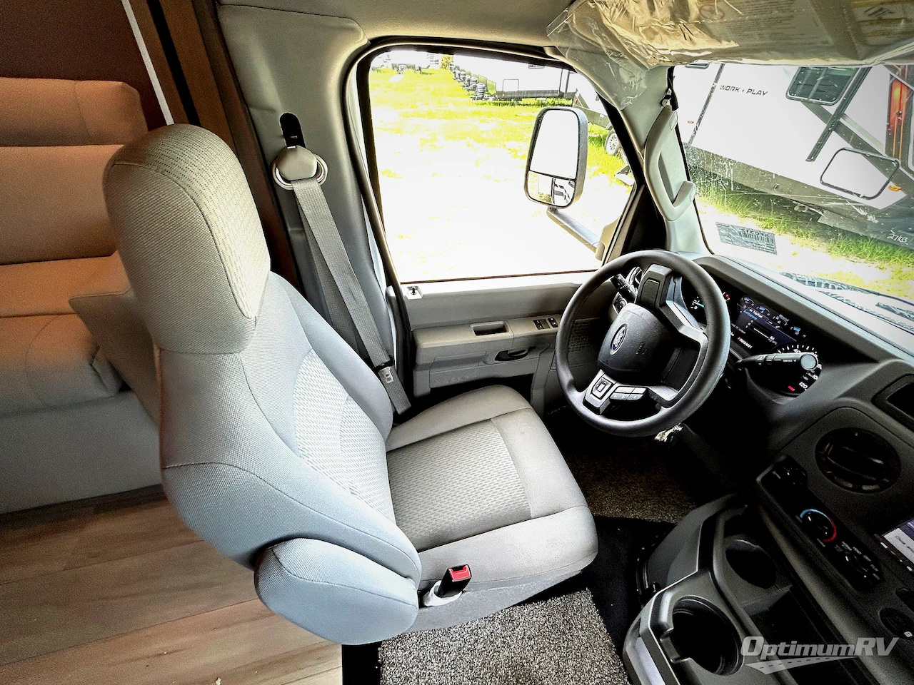 2026 Forest River Sunseeker LE 3250DSLE Ford Photo 7