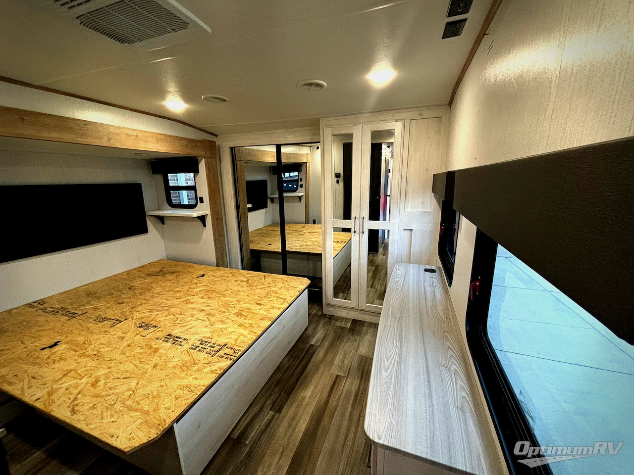 2023 Heartland Bighorn Traveler 37DB Photo 16