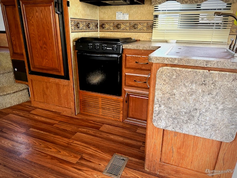 2014 Palomino Sabre Silhouette 281RLDS RV Photo 3