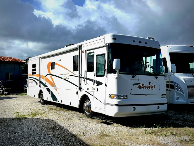 2000 Damon Ultrasport 3670 RV Photo 1
