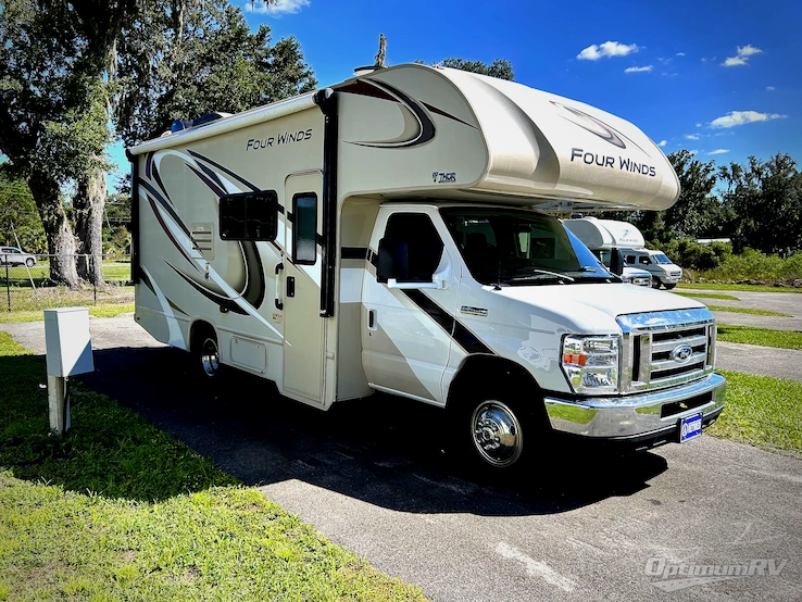 2019 Thor Four Winds 22B RV Photo 1