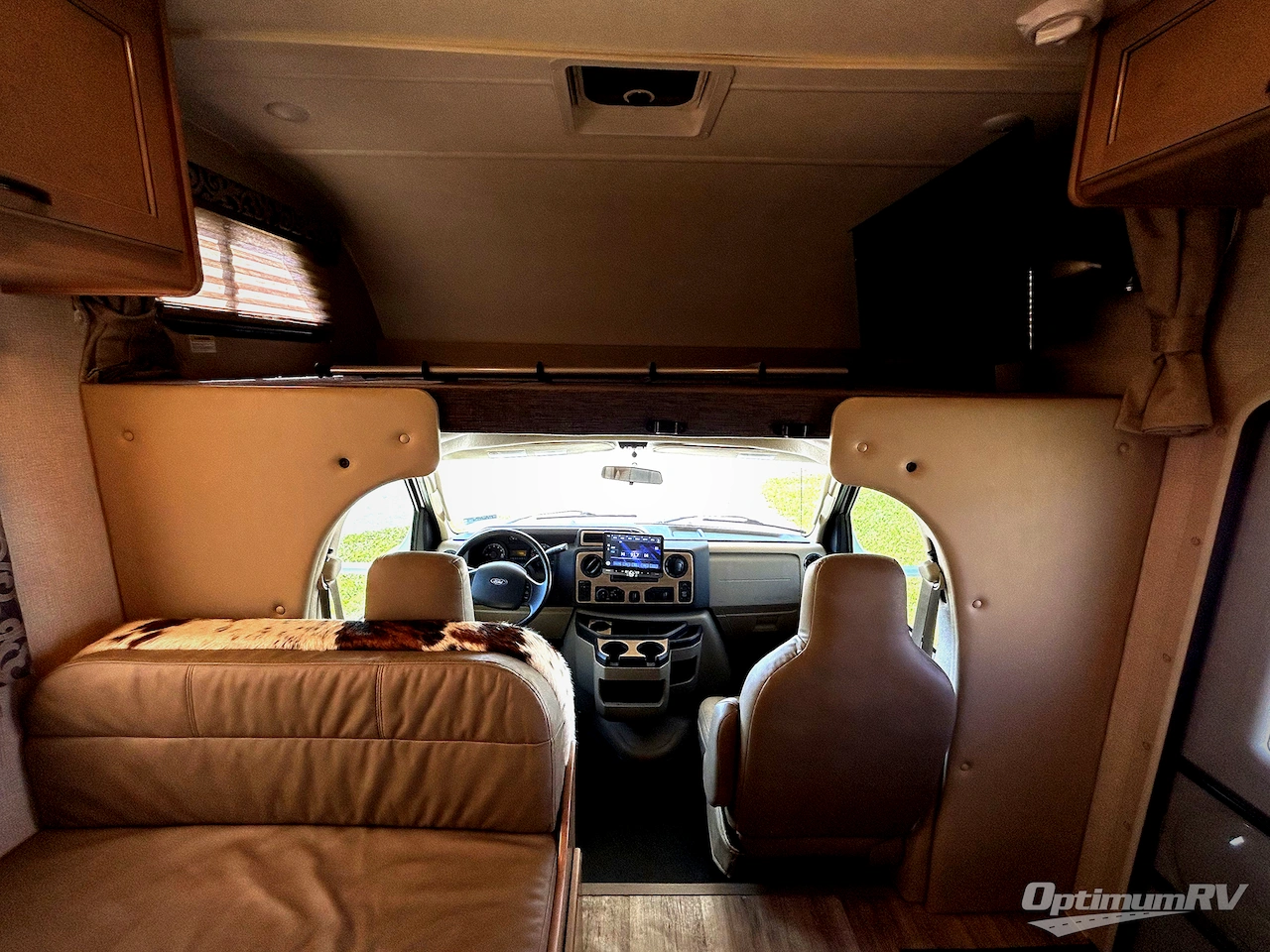 2019 Thor Four Winds 22B Photo 9