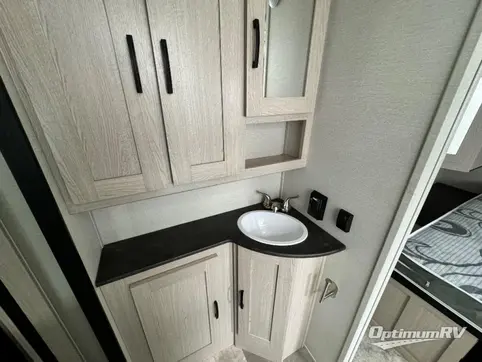 2022 Coachmen Apex Ultra-Lite 266BHS RV Photo 4