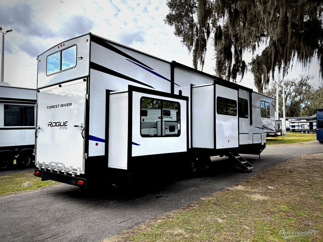 2026 Forest River Cherokee Rogue Armored 411STORE Photo 2