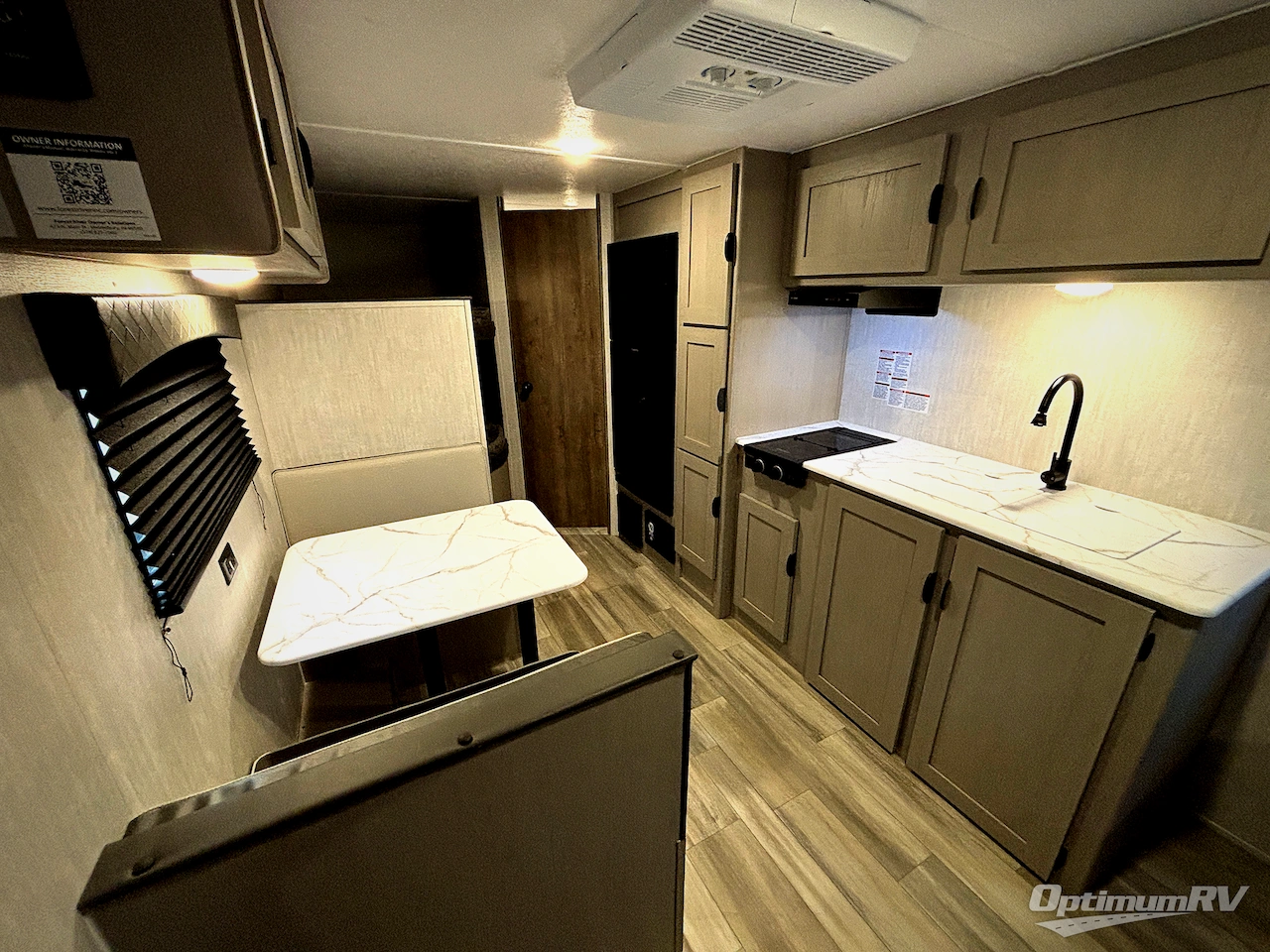 2025 Forest River Viking 5K Series 26BH Photo 6