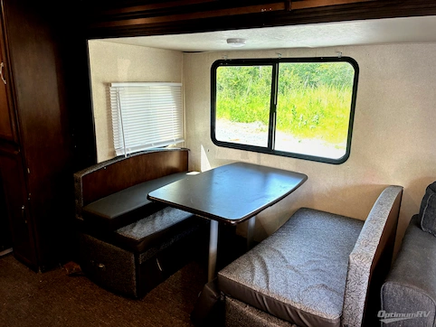 2017 Forest River Salem Hemisphere Hyper-Lyte 29BHHL RV Photo 2
