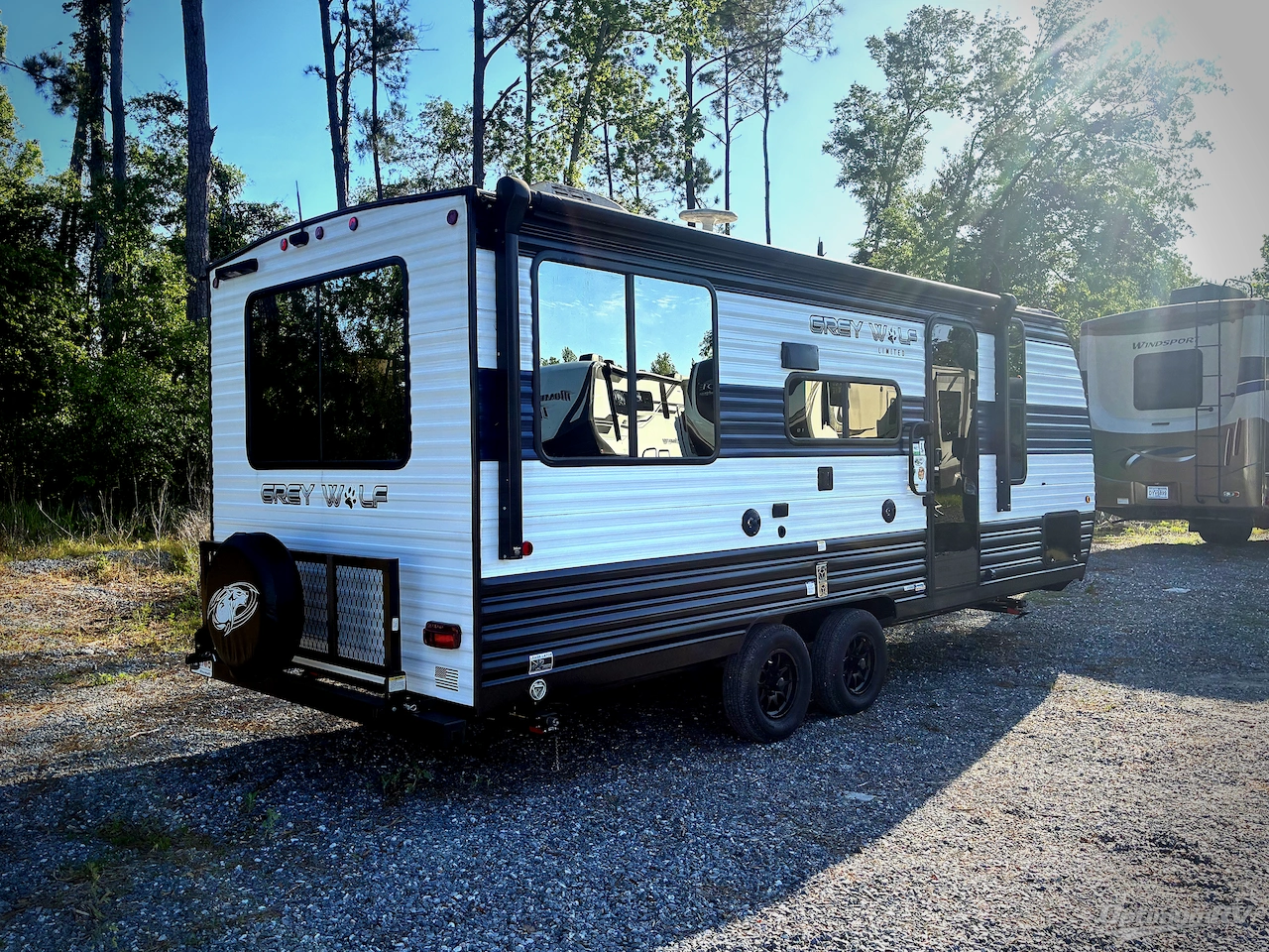 2024 Forest River Cherokee Grey Wolf 20RDSE Photo 2