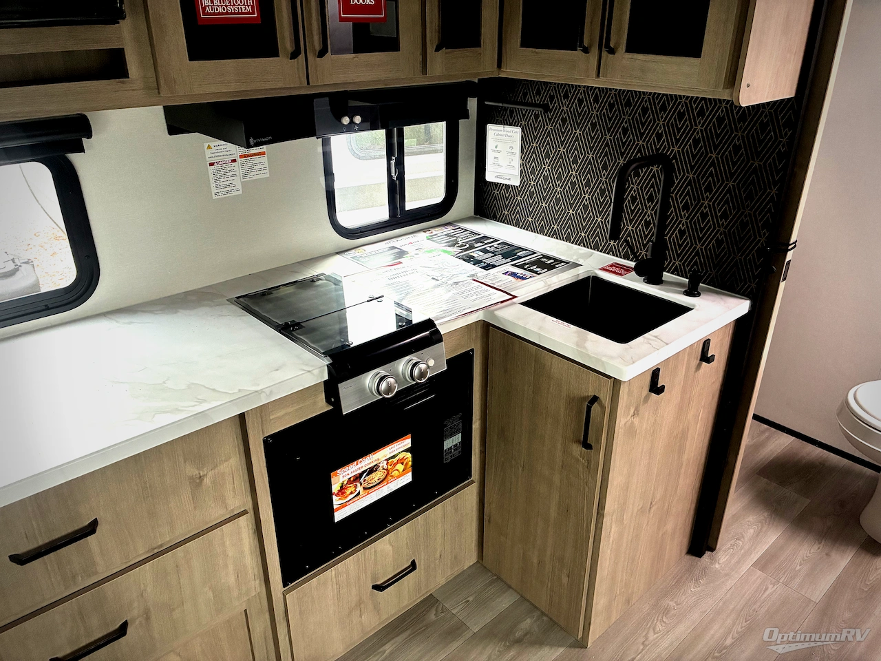 2026 Grand Design Imagine AIM 16MLA Photo 8