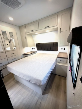 2026 Grand Design Momentum G-Class 29GS RV Photo 4