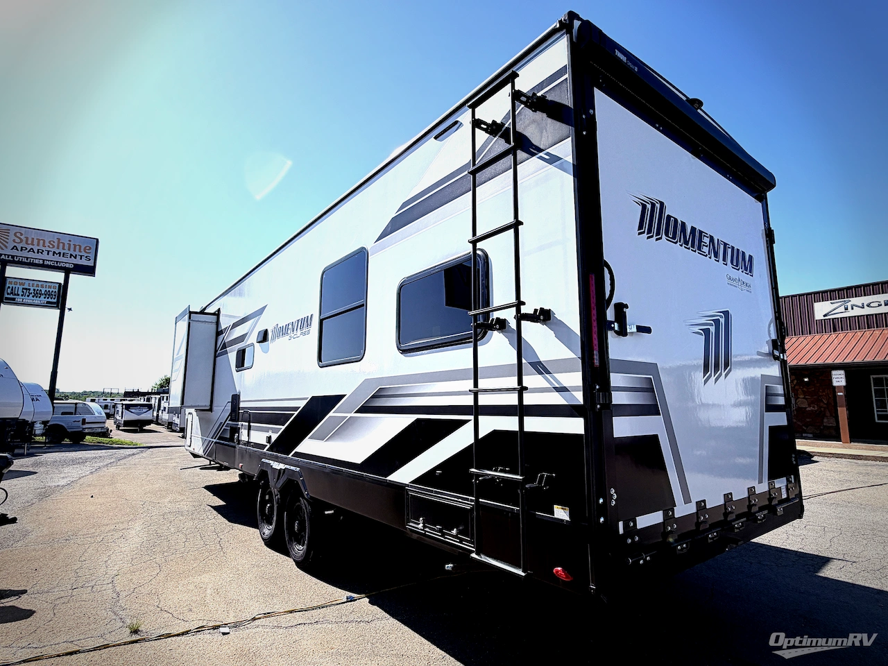 2026 Grand Design Momentum G-Class 29GS Photo 4