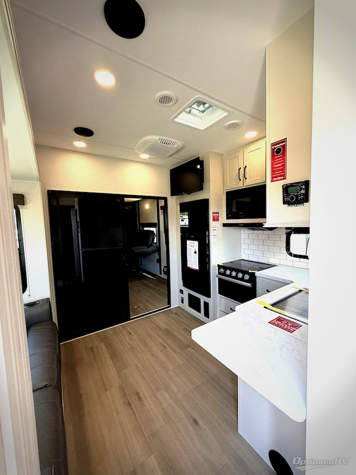 2026 Grand Design Momentum G-Class 29GS Photo 8