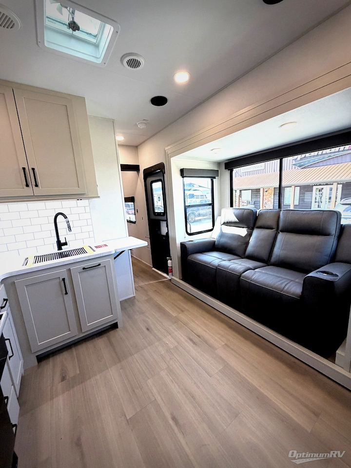 2026 Grand Design Momentum G-Class 29GS Photo 12