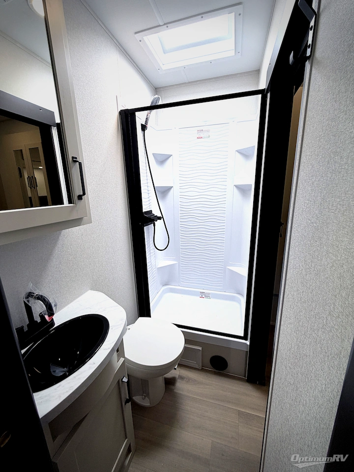 2026 Grand Design Momentum G-Class 29GS Photo 15