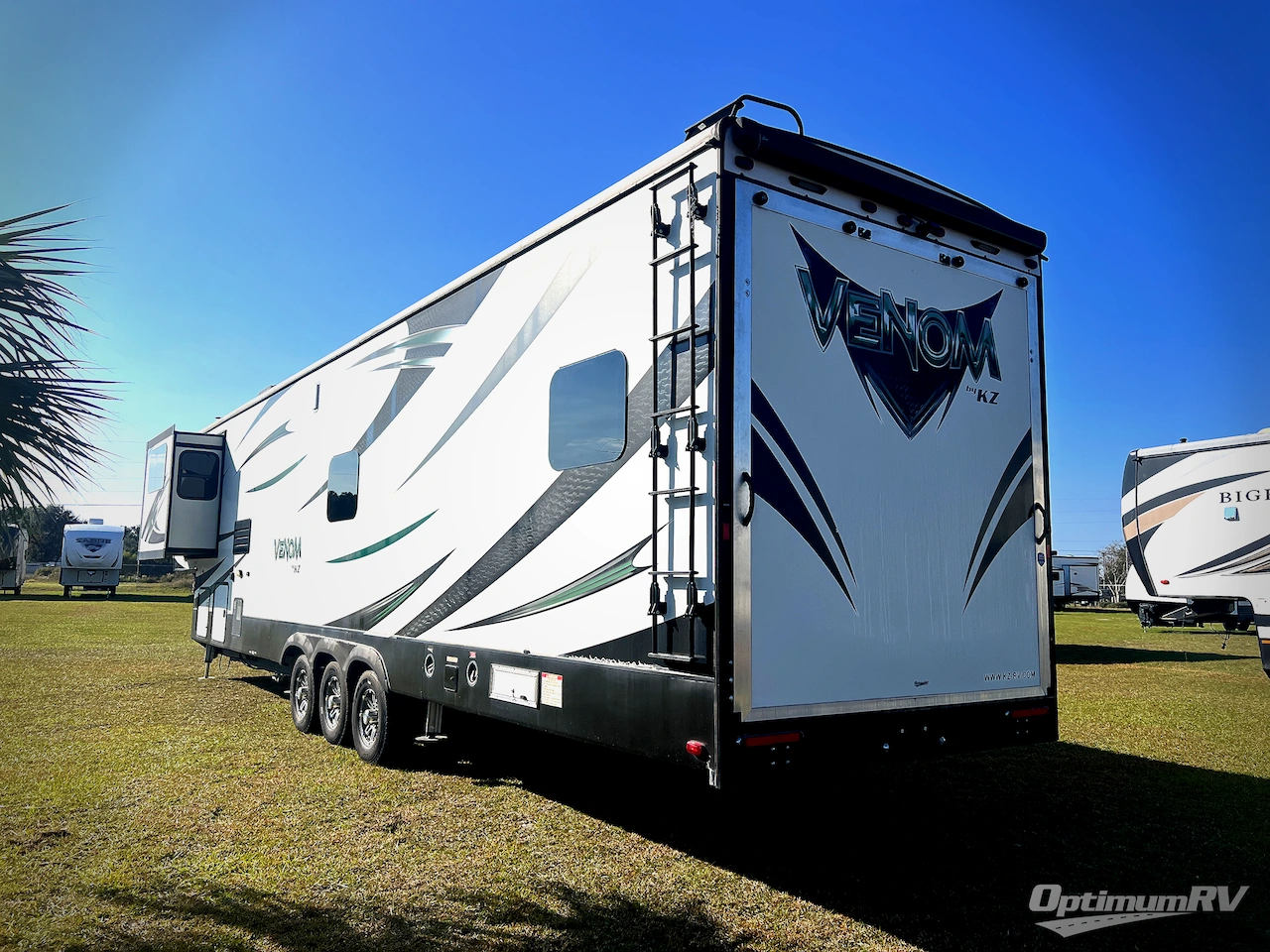 2017 KZ Venom 4020DQ Photo 3