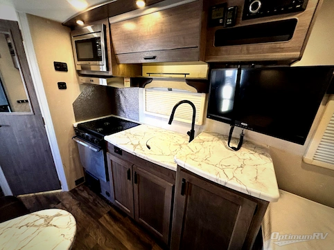 2021 Lance Lance 1475 RV Photo 4